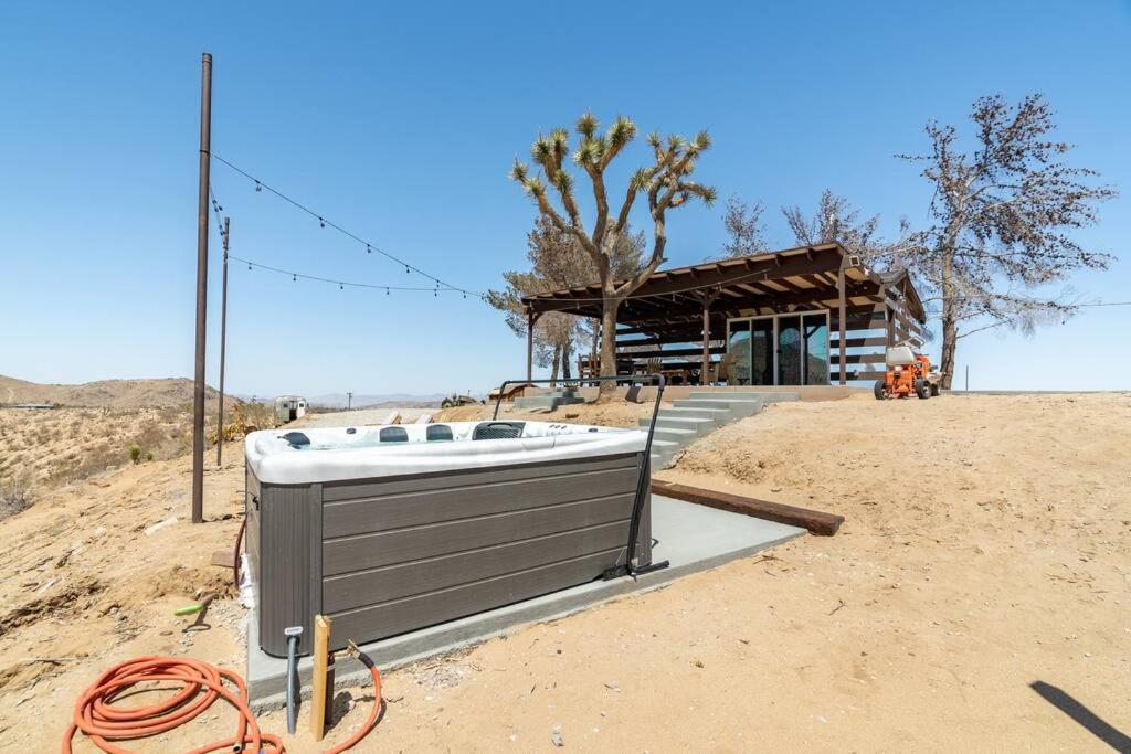 The Invisible Wind Cabin- Joshua Tree Amazing View Yucca Valley