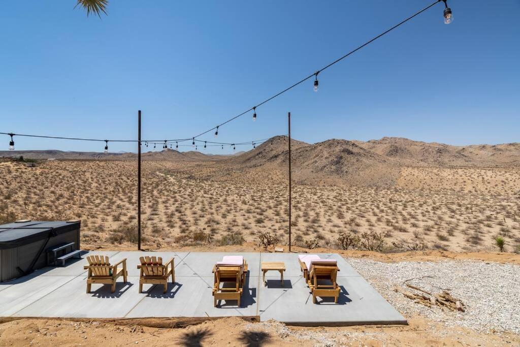 The Invisible Wind Cabin- Joshua Tree Amazing View Holiday home *